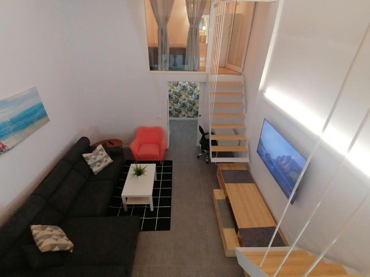 New & Modern Loft Apartment